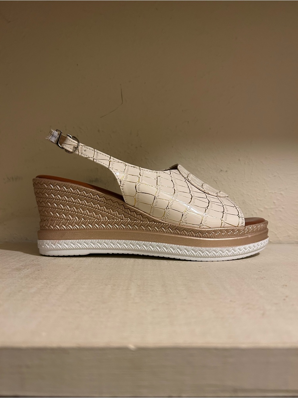 Women’s White Croc-Embossed Wedge Slingback Sandals